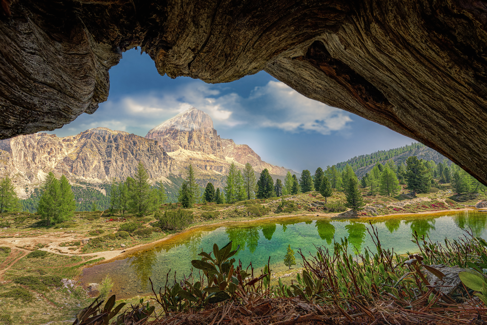 Lago di Limides, Dolomites, Italy